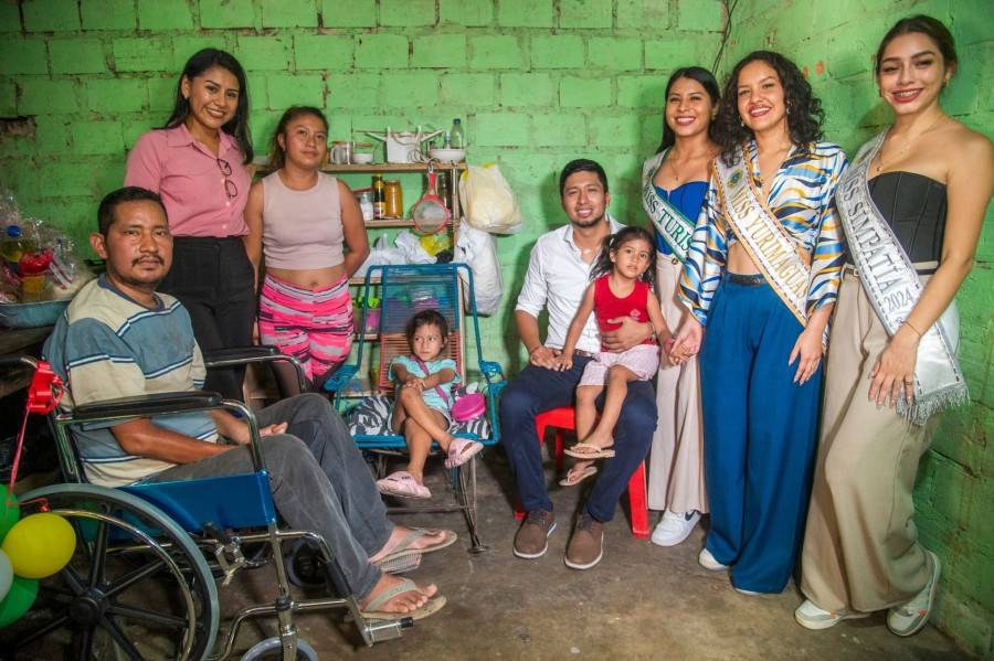 ALCALDE ENTREG&Oacute; APARATOS BIOMEC&Aacute;NICOS A VECINOS CON DISCAPACIDAD