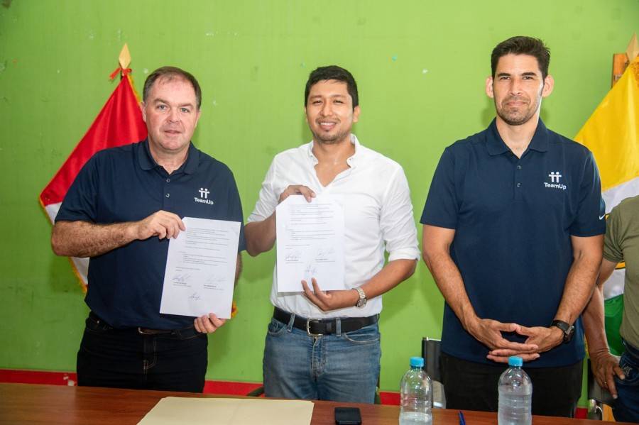 ALCALDE FIRM&Oacute; CONVENIO TRIPARTITO PARA IMPULSAR EL DEPORTE EN LA PROVINCIA