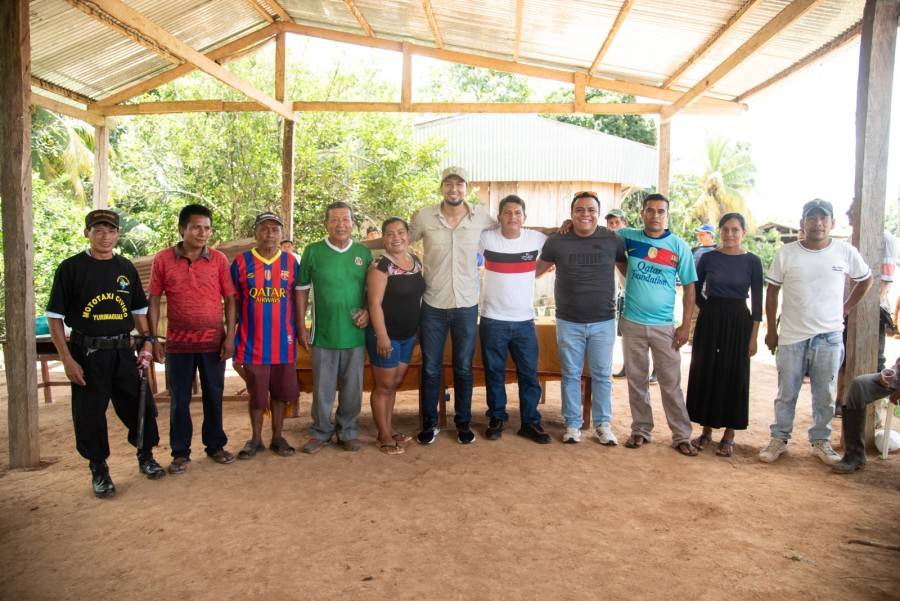 ALCALDE JURAMENTA A NUEVO AGENTE MUNICIPAL DE CENTRO CHAMBIRA