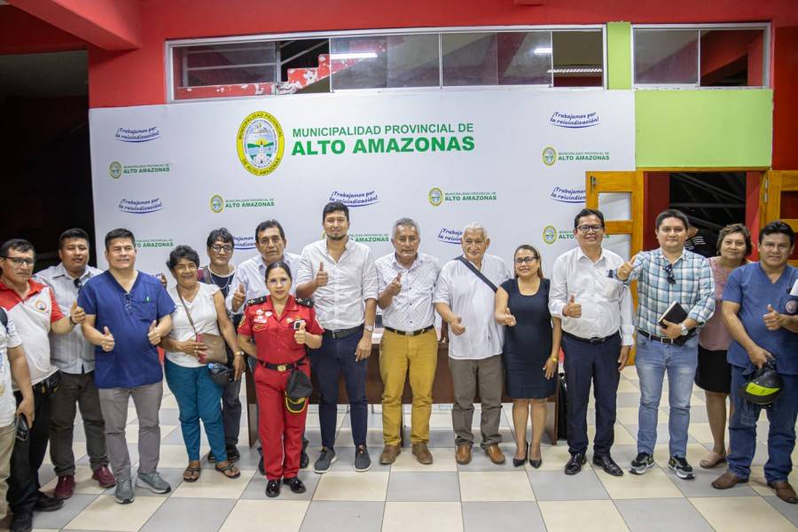 ALCALDE LIDER&Oacute; CUMBRE DE SALUD