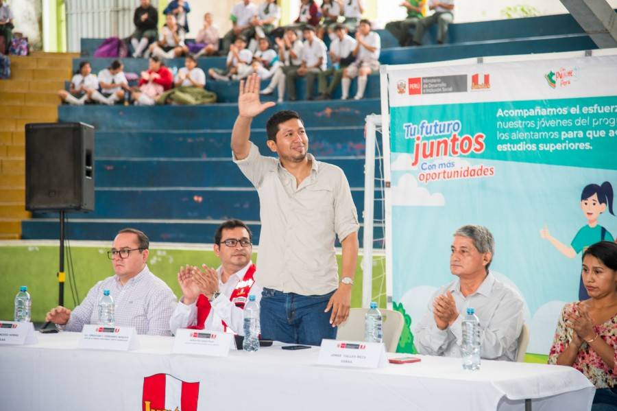 ALCALDE PARTICIPA EN MEGA FERIA DE ORIENTACI&Oacute;N VOCACIONAL