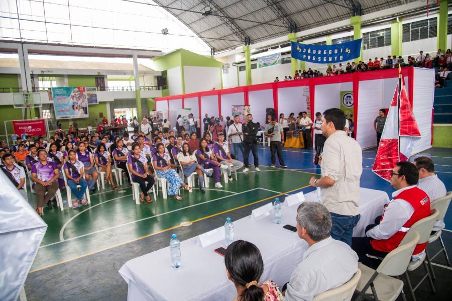 ALCALDE PARTICIP&Oacute; EN MEGA FERIA DE ORIENTACI&Oacute;N VOCACIONAL