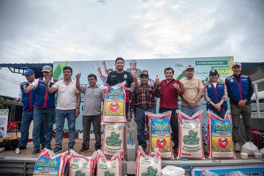 ALCALDE REALIZ&Oacute; APERTURA DE LA FERIA RODANTE Y LANZ&Oacute; MARCA DE ARROZ VALLE DEL SHANUSI