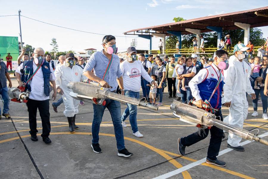 ALCALDE REALIZ&Oacute; LANZAMIENTO DE CAMPA&Ntilde;A DE FUMIGACI&Oacute;N EN YURIMAGUAS