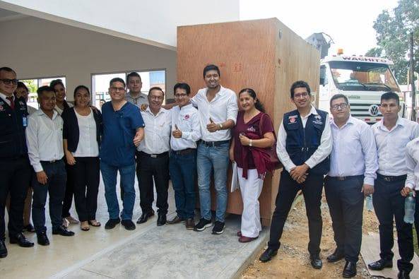 ALCALDE ROY SALDA&Ntilde;A PRESENTE EN LA ENTREGA DEL NUEVO TOM&Oacute;GRAFO PARA EL HOSPITAL SANTA GEMA II-2 DE YURIMAGUAS