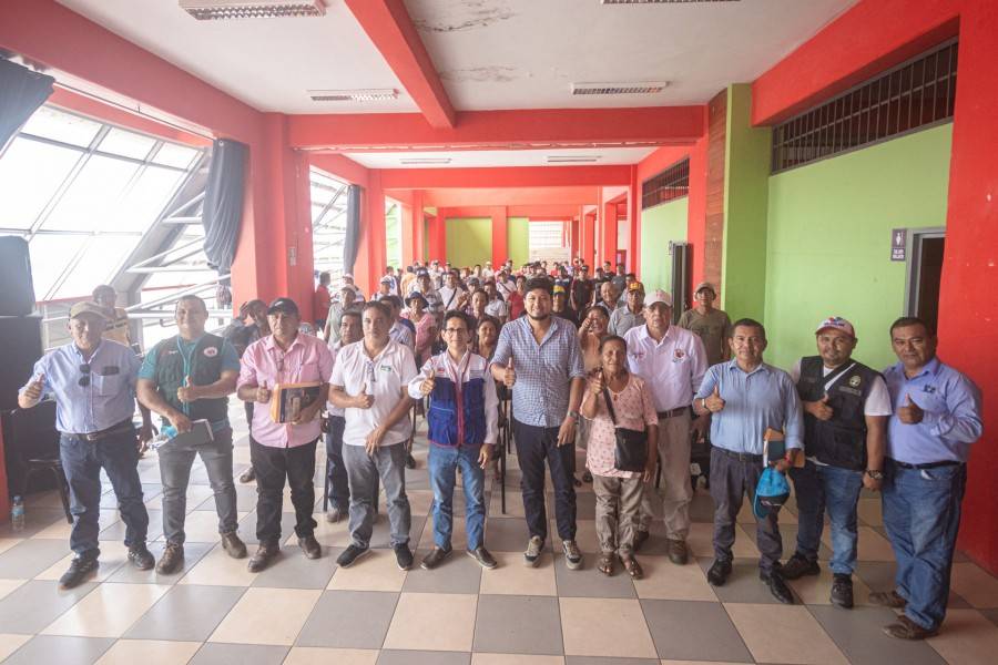ALCALDE SE REUNI&Oacute; CON PRODUCTORES DE ARROZ