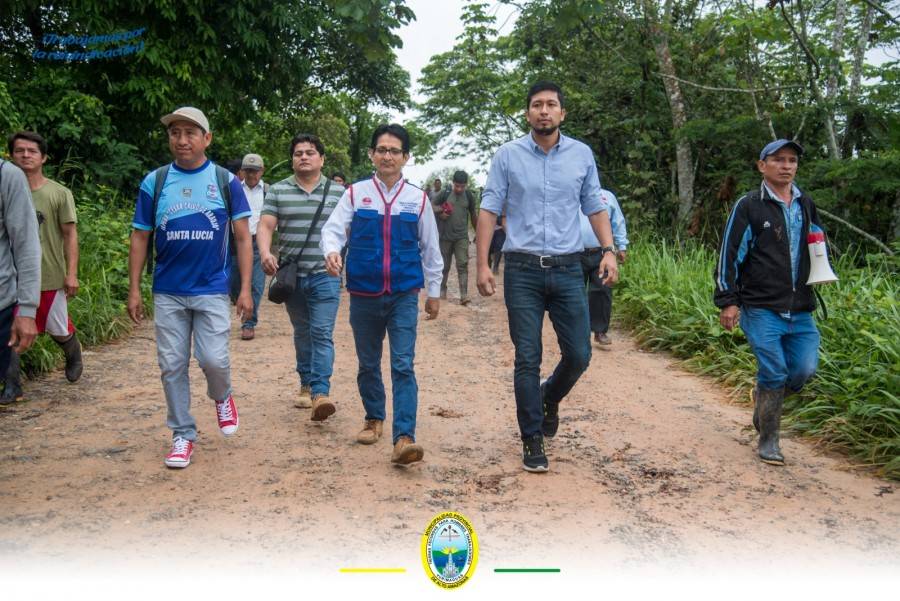 ALCALDE Y GERENTE SUBREGIONAL EVALÚAN MEJORA DE TRAMO SAN RAFAEL NUEVA ARICA CON APOYO DE LA COMUNIDAD