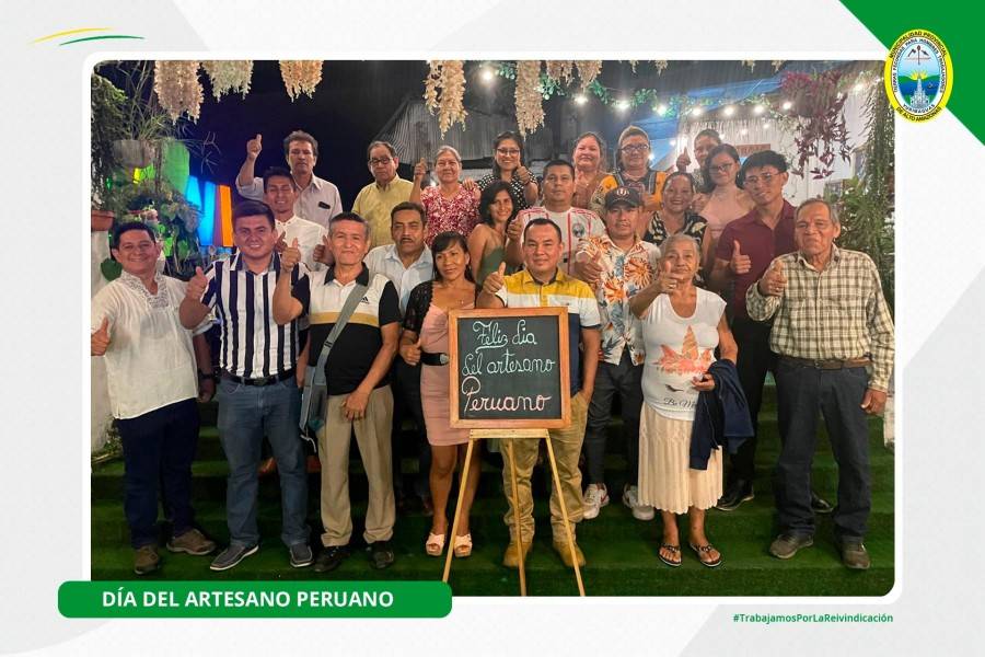 ARTESANOS AGASAJADOS EN SU D&Iacute;A