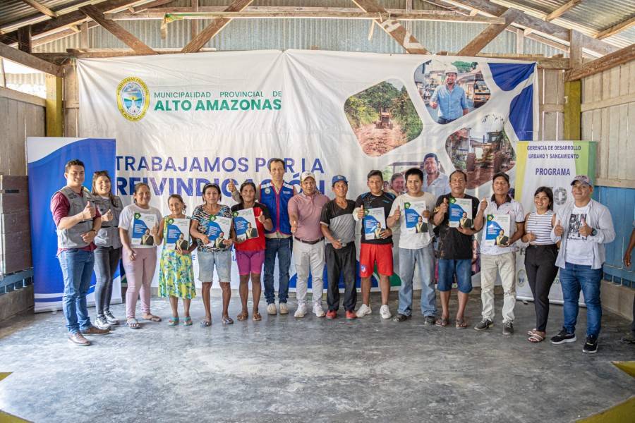 &iexcl;BENEFICIAMOS A LAS FAMILIAS DE SAN JUAN DE PUMAYACU CON LA ENTREGA DE T&Iacute;TULOS DE PROPIEDAD!