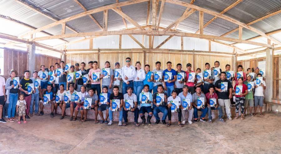 BENEFICIAMOS A LAS FAMILIAS DEL CASER&Iacute;O ALTO MOHENA CON LA ENTREGA DE T&Iacute;TULOS DE PROPIEDAD