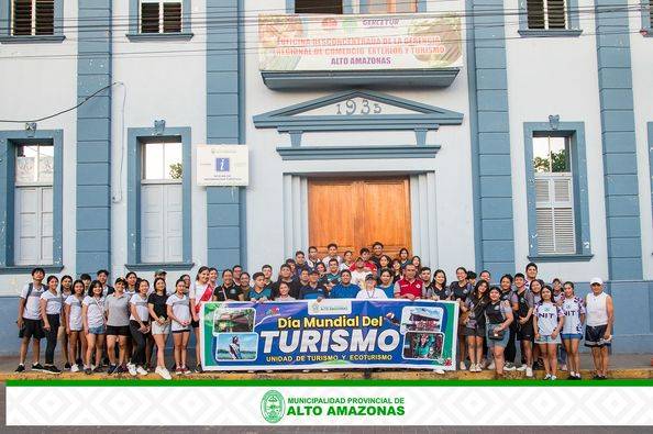 CORRIENDO POR EL TURISMO