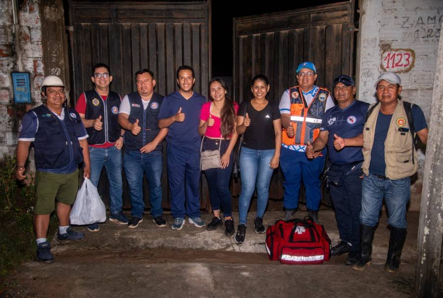 DAMNIFICADOS POR FUERTES LLUVIAS RECIBEN ATENCI&Oacute;N M&Eacute;DICA