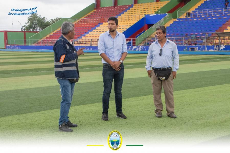 ESTADIO MUNICIPAL RECIBE MANTENIMIENTO BAJO DISPOSICIÓN DEL ALCALDE ROY SALDAÑA