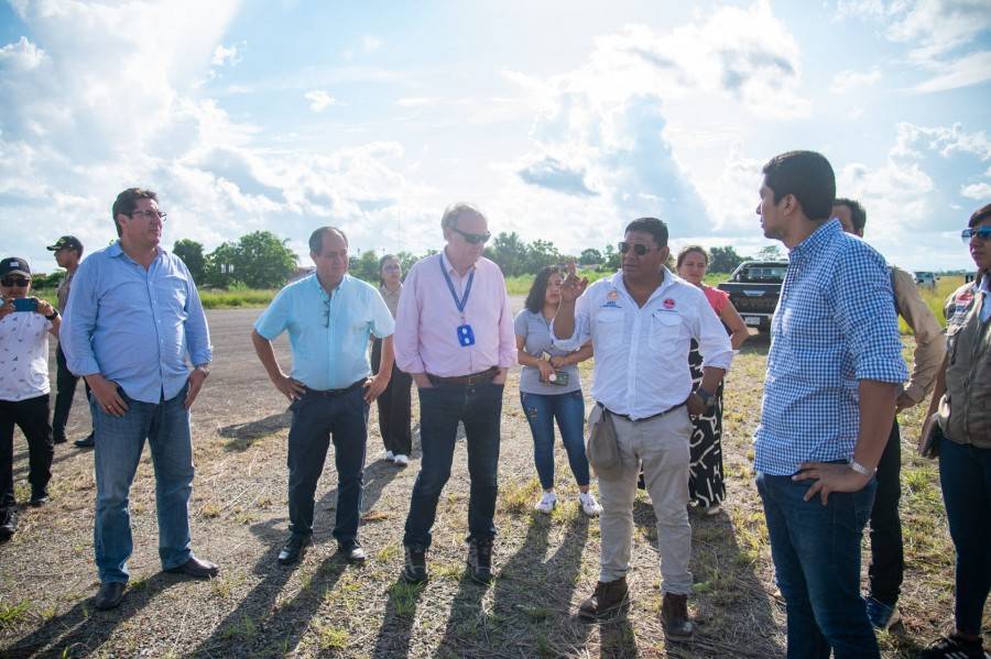 INSPECCI&Oacute;N DEL ALCALDE SALDA&Ntilde;A EN EL AEROPUERTO DE YURIMAGUAS - PRIORIDAD EN LA REHABILITACI&Oacute;N