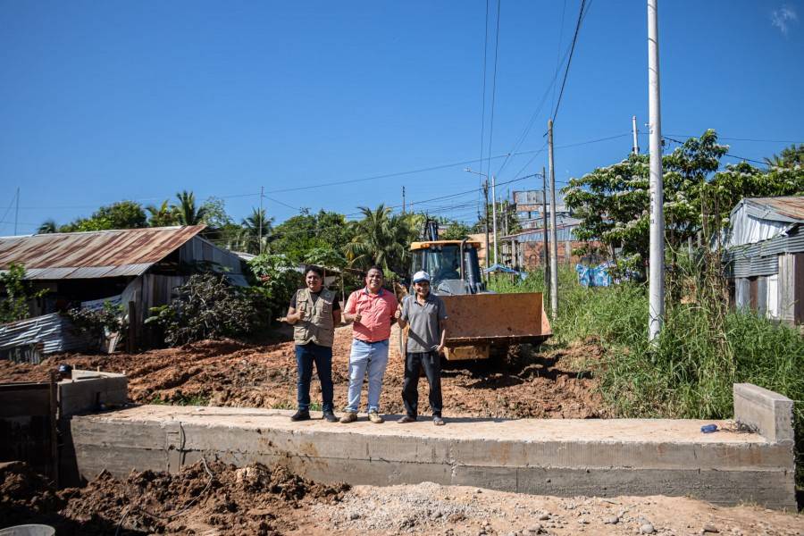 MPAA CONSTRUYE ALCANTARILLA DE CRUCE EN A.H. MIAMI