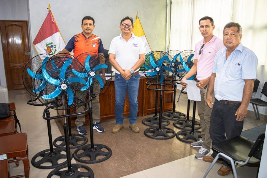 MPAA REALIZA ENTREGA DE VENTILADORES AL COLEGIO "LA LOMA"