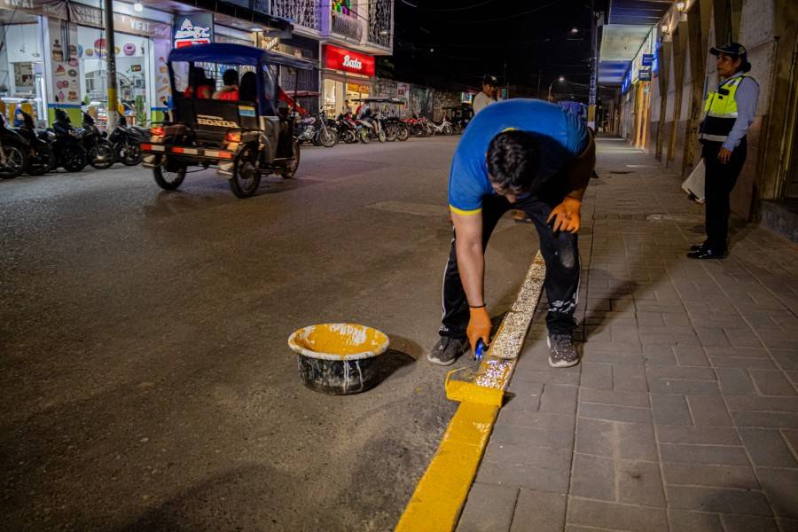 MPAA REALIZA PINTADO DE SE&Ntilde;ALES DE TR&Aacute;NSITO