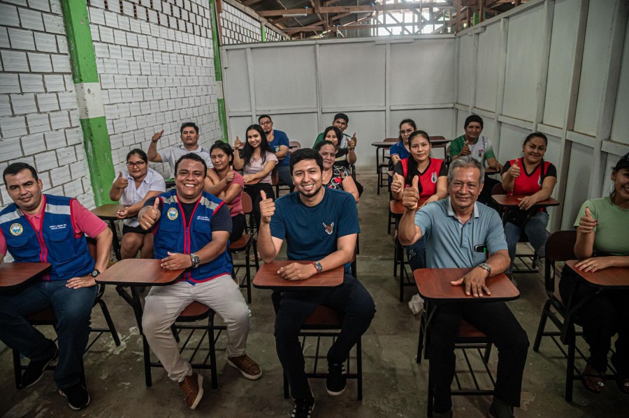 &iexcl;PROMESA CUMPLIDA! ENTREGAMOS MOBILIARIO AL TECNOL&Oacute;GICO DE PAMPA HERMOSA