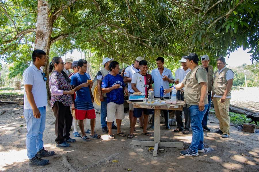 PROYECTO AP&Iacute;COLA REALIZA ESCUELA DE CAMPO A BENEFICIARIOS