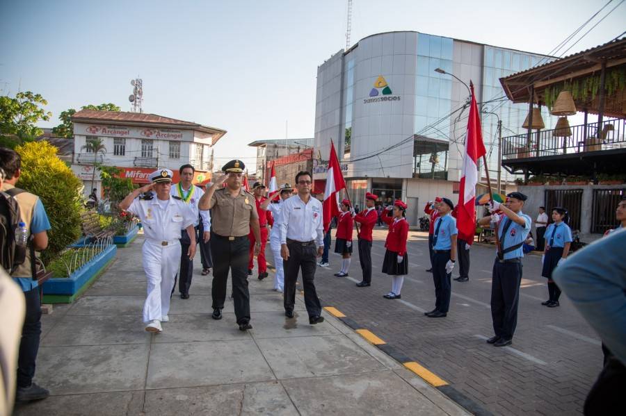 &iexcl;SEGUNDO D&Iacute;A DE CARNAVAL Y FERVOR PATRIO!