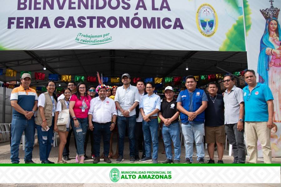 VISITA DEL GOBERNADOR REGIONAL Y ALCALDE PROVINCIAL DE LA FIESTA PATRONAL EN YURIMAGUAS