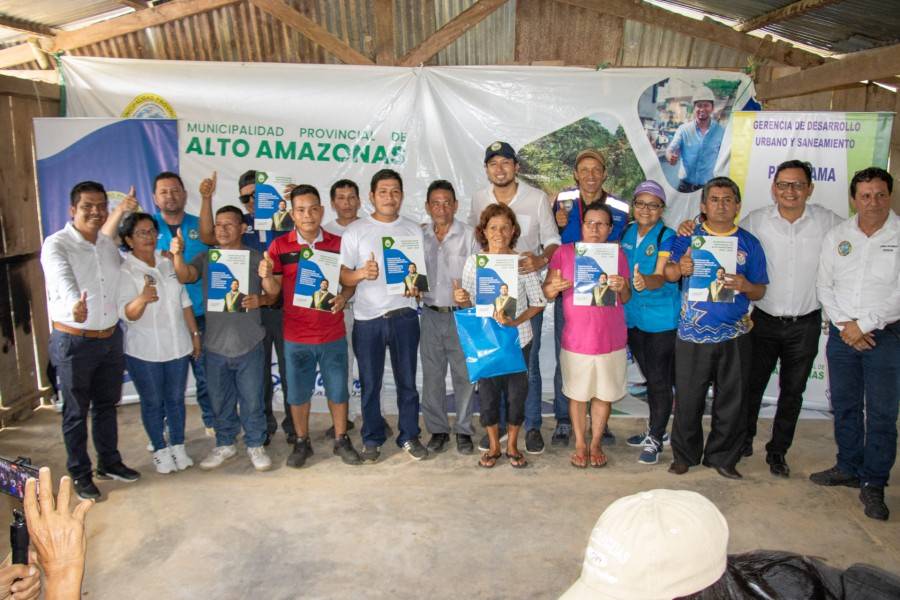 "YO SOY PROPIETARIO": ALCALDE ENTREG&Oacute; M&Aacute;S DE 50 T&Iacute;TULOS DE PROPIEDAD EN BARRIO NUEVO PROGRESO - MUNICHIS